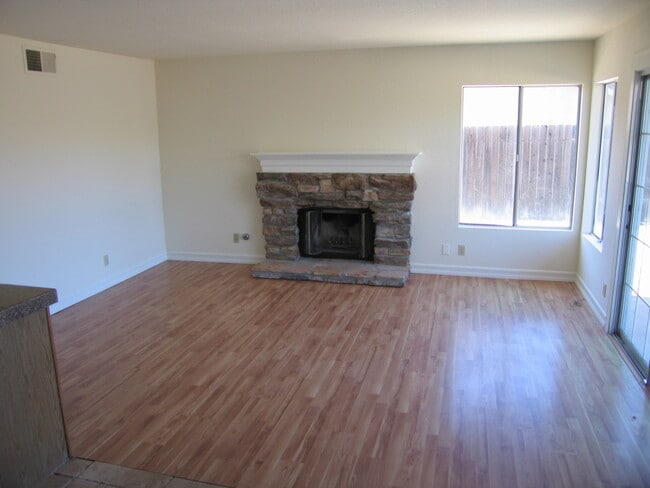 Photo - 4 BEDROOM IN THE RANCH