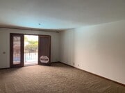 Photo - Los Caballeros #008 Unit 8B