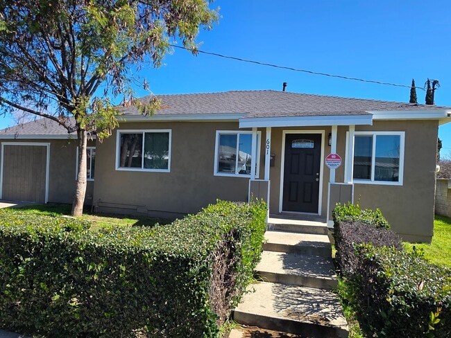 Photo - JUST LIKE NEW