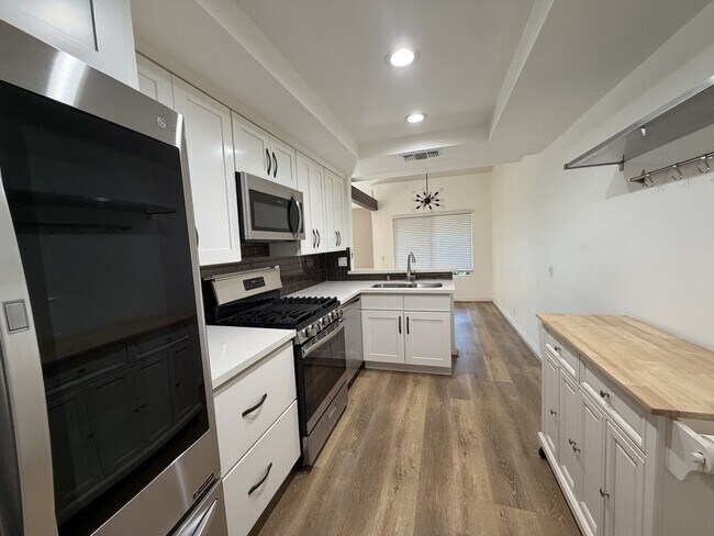 Photo - Updated modern townhouse 3 bed 1.5 bath