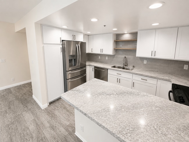 Photo - 1221 Parker Pl Unit 6