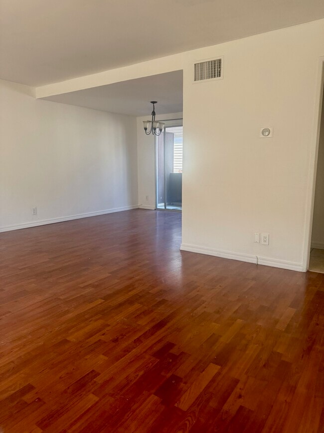 Photo - 7115 Etiwanda Ave Townhome
