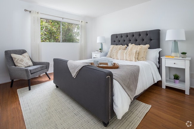 Building Photo - The Dahlia Rental