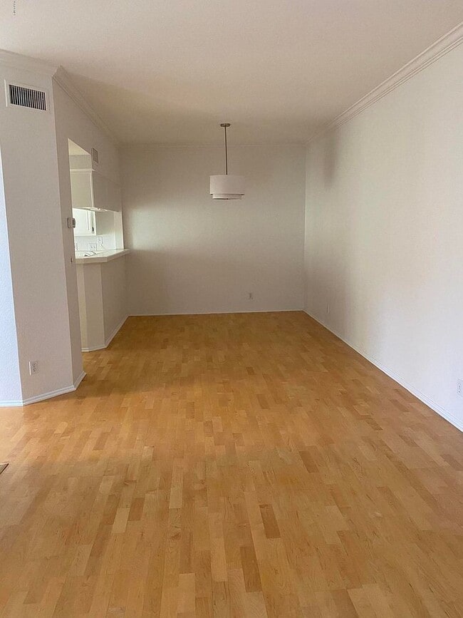 Photo - 5533 Spanish Oak Ln Unit B