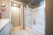 bathroom - 6047 Templeton St House
