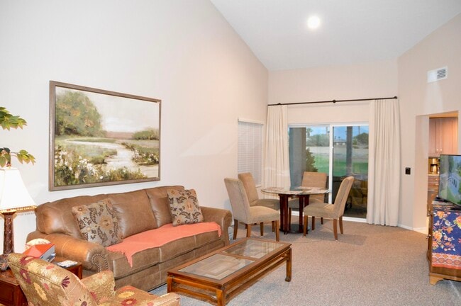 Photo - 41691 Kansas St