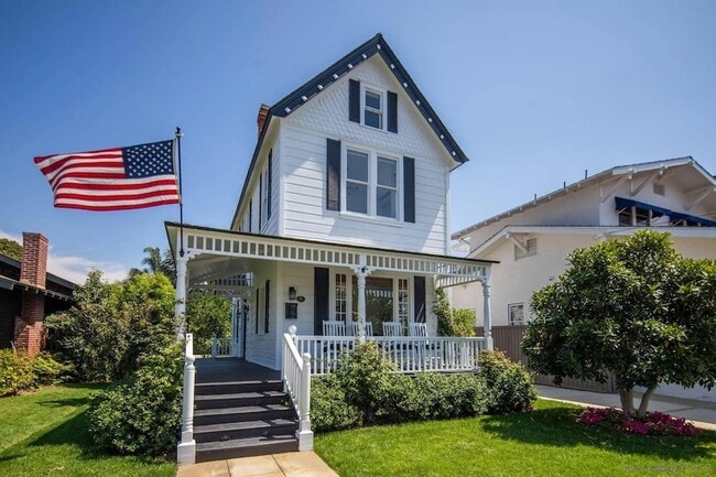 Photo - 1021 E Avenue Unit