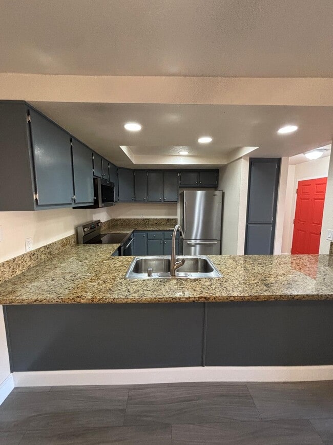 Photo - 1727 Melrose Ave Unit 35