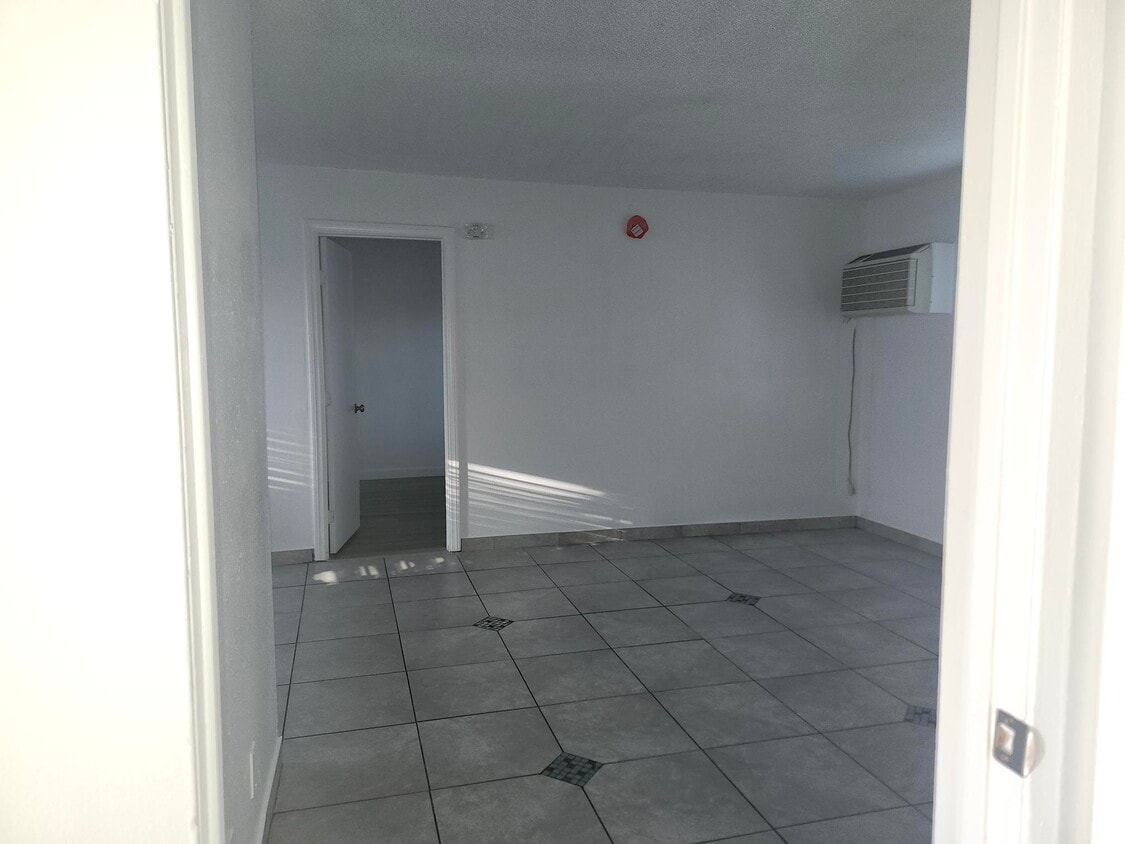 Floor Plan - Spacious 2 Bedroom