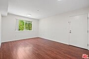 Photo - 15939 Victory Blvd Condo Unit 104