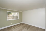 Photo - Glen Oaks Apartments