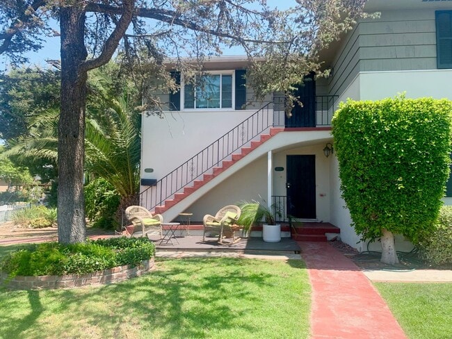 4725-4727 Park Blvd - 4725-4727 Park Blvd Apartment Unit 4725 Park Blvd.
