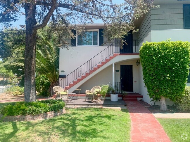 Building Photo - 4725-4727 Park Blvd Unit 4725 Park Blvd. Rental