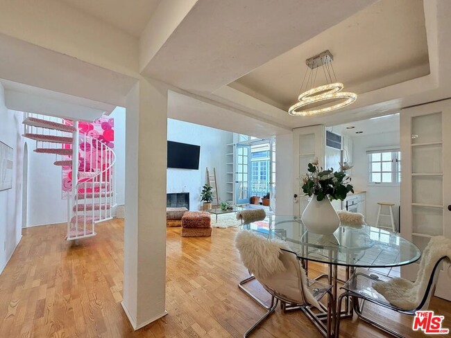 Photo - 1123 Flores St Unit 14