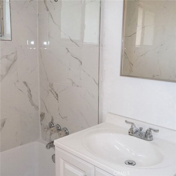 Photo - 501 University Pl