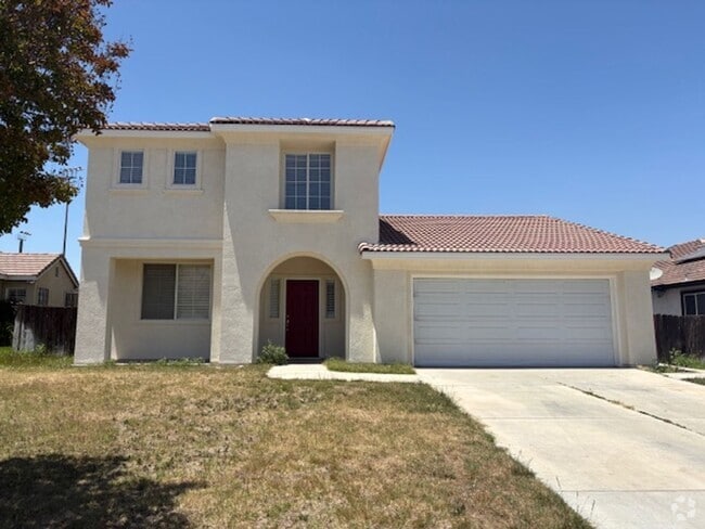 Building Photo - 4 Bedroom with NEW Carpet & Paint Rental