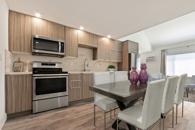 Photo - Woodcliff Apartments