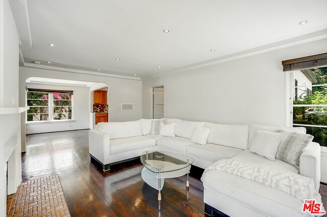 Photo - 2128 Ashland Ave