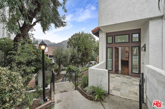 Photo - 1574 Michael Ln