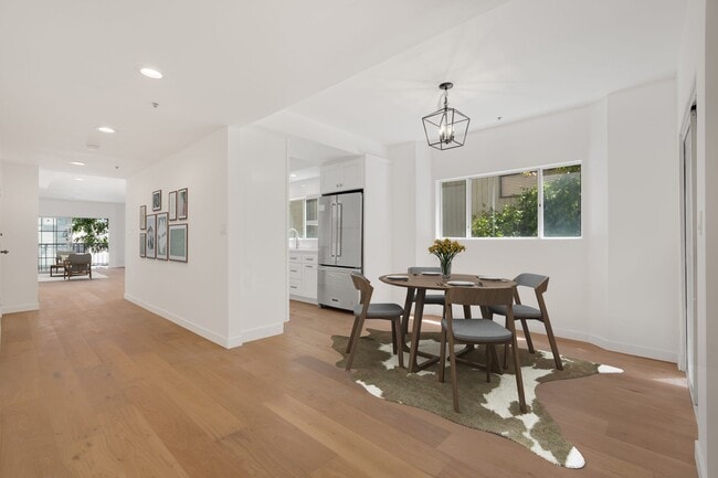 Photo - 1871 Greenfield Ave Unit 102