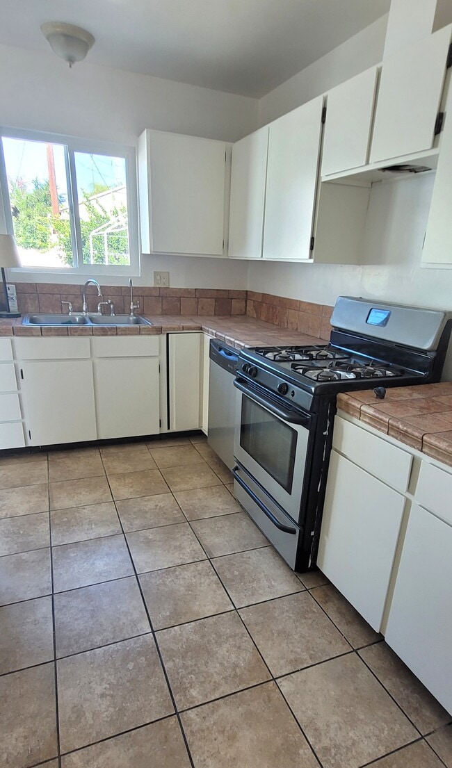 Photo - 12829 Willard St