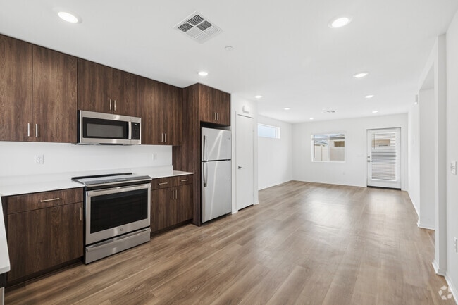 2BR, 1BA - 800SF - Living Room - Maison's Heights