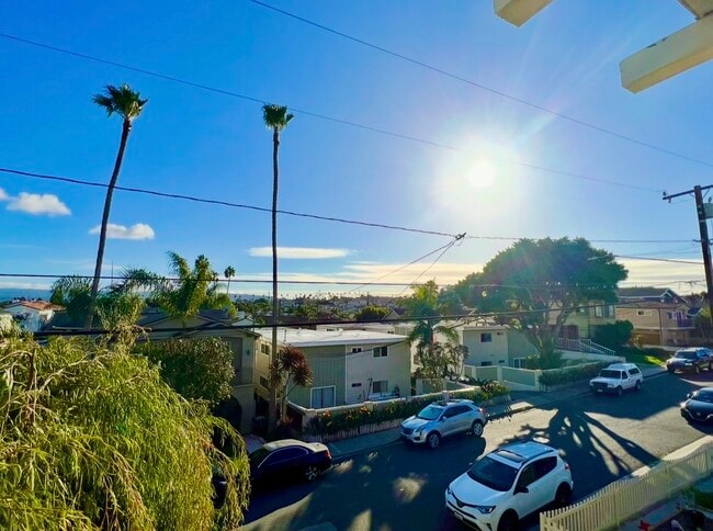 Photo - 2113 Clark Ln