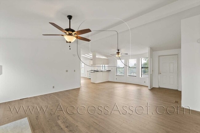 Photo - Private 3 Bed /2 Bath Home With Scenic Views In Lake Elsinore!