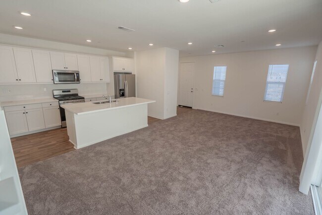 Photo - 3 Bedrooms in the Five Points Community of Valencia!