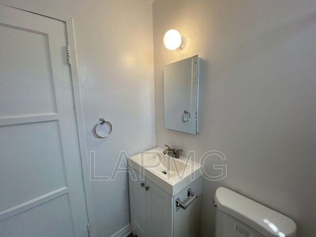 Photo - 4080-4084 Leimert Blvd