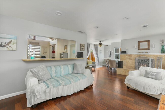 Photo - 5122 Ellsworth St