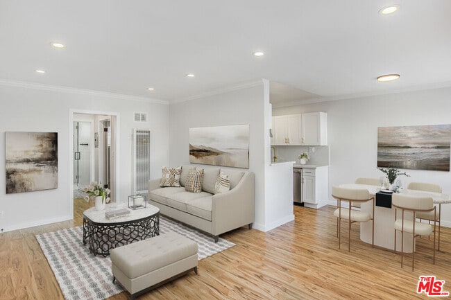 Building Photo - 4457 Murietta Ave Unit 3