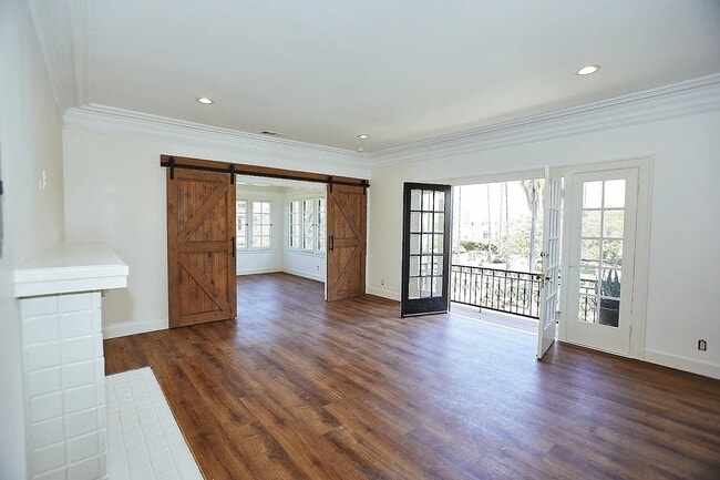 Building Photo - 3520 W 12th St Unit B