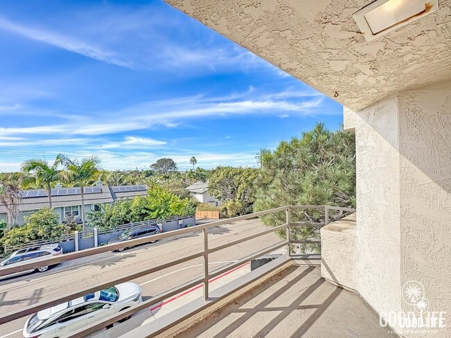Photo - Modern Coastal Property In Gated Encinitas Community | 3BD/2.5BA w/Garage