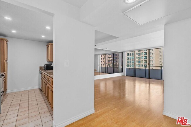 Photo - 10535 Wilshire Blvd Unit 801