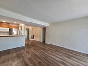Photo - 25671 Le Parc Condo Unit #3