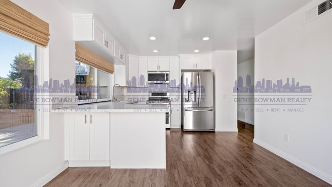 Building Photo - Beautiful 3 Bedroom / 2 Bathroom Home with Yard & 2-Car Garage – Conveniently Located in Paradise...