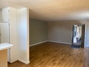 Photo - 3104 Montrose Ave Unit 6