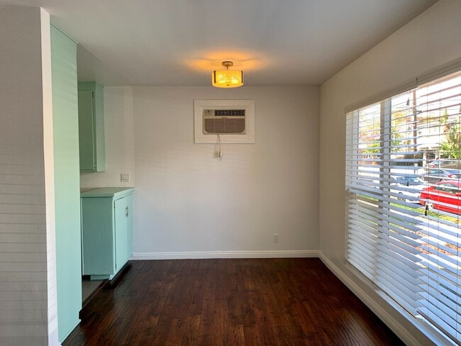 Photo - Completely Updated Front Unit Unit 13514 Rye St  01 ACTIVE