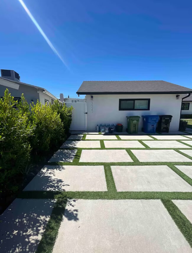 Photo - 5525 Hermitage Ave Unit 5525 Hermitage