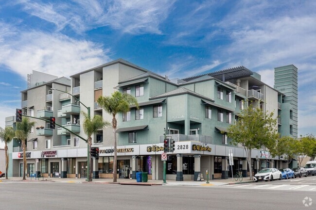 Building Photo - $500.00 OFF MOVE IN !!! NORTH PARK AT ITS ... Unit 405 Rental