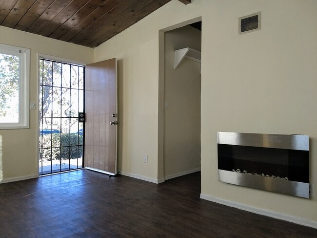 Photo - 5013 Williams Ave Unit 5013