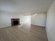 Photo - 841 Chateau Way
