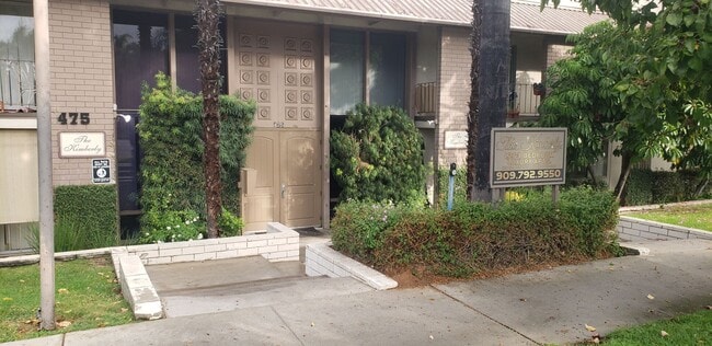 Building Photo - 475 E Cypress Ave Unit 108