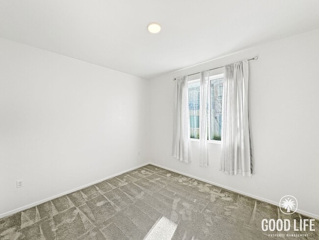 Photo - Luxury 3-Level 4BR Home | 1,696 Sq Ft | New Build San Diego Living