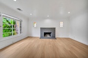 Photo - 546 S Beachwood Dr House