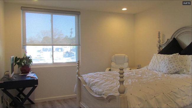 Photo - 22041 Costanso St