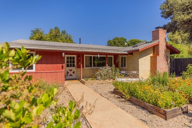 Building Photo - Upper Ojai Country Charmer w/Granny Flat