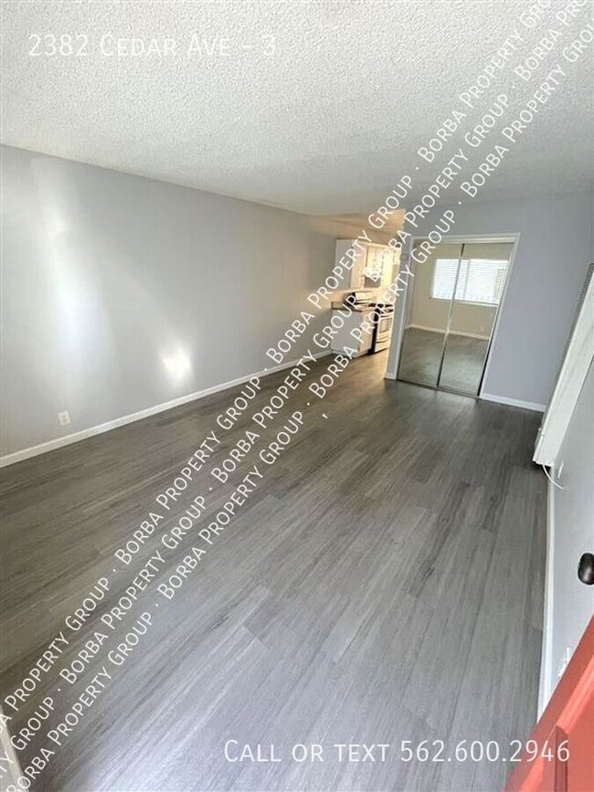Building Photo - 2382 Cedar Ave Unit 3 Rental
