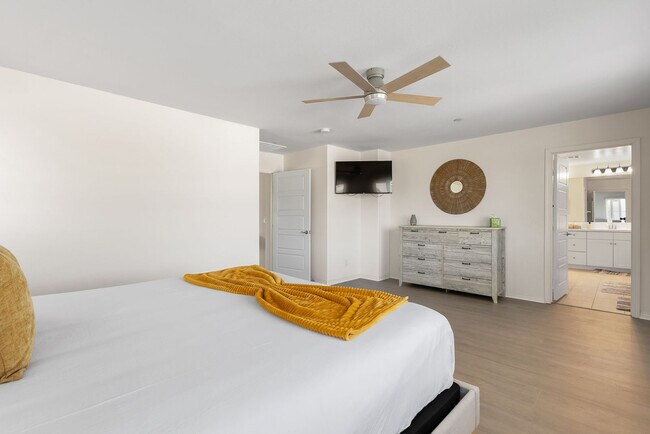Photo - 7264 Wembley St Unit SI FL1-ID1559828P